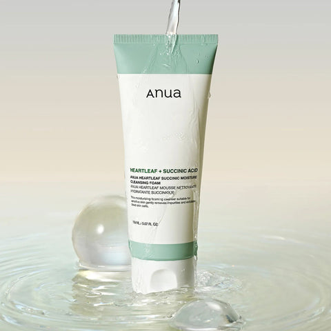 Spumă de curățare ANUA Heartleaf Succinic Moisture 150ml – curățare blândă și hidratare pentru pielea sensibilă. Comandăproduse coreeane pe LOVU.md.
