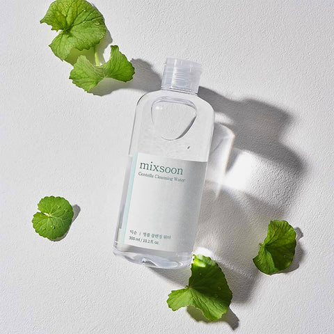 Apă micelară calmantă MIXSOON Centella Cleansing Water 300ml. Comandă pe LOVU.md