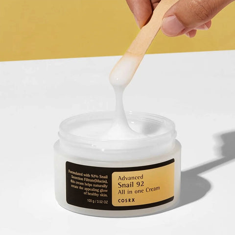 COSRX Advanced Snail 92 All In One Cream 100g – Cremă anti-aging cu extract de melc pentru regenerarea pielii. Cumpără pe LOVU.md produse coreene originale.