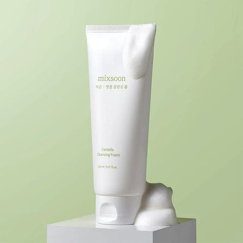 MIXSOON Centella Low-Acid Cleansing Foam – gentle cleanser with Centella for sensitive skin. Available on LOVU.md with fast delivery in Moldova.