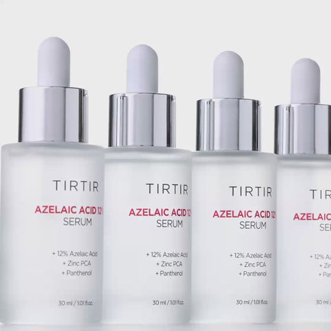 O rutină corectă de îngrijire a tenului începe cu alegerea produselor potrivite pentru tipul tău de piele. Fie că ai ten acneic, ten sensibil, ten gras sau ten mixt, o rutină de skincare bine structurată ajută la menținerea echilibrului pielii și la prevenirea imperfecțiunilor.

TIRTIR Azelaic Acid 12% Serum este un pas esențial într-o rutină de îngrijire a pielii dedicată reducerii acneei, roșeții și petelor post-acneice. Integrarea unui ser cu acid azelaic în rutina zilnică ajută la curățarea porilor, uni