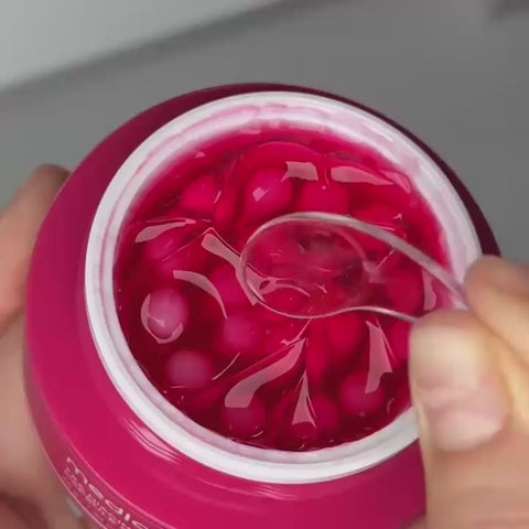 MEDICUBE TXA Niacinamide Capsule Cream 55g — осветляющий крем для лица с транексамовой кислотой и ниацинамидом для борьбы с пигментацией и выравнивания тона кожи.